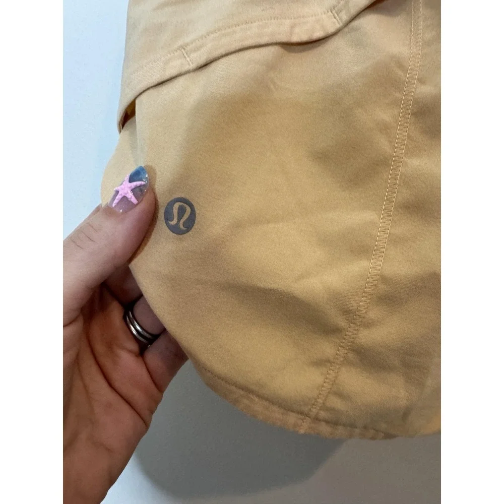 Lululemon Shorts Womens 4 Beige High Rise Lined 2.5